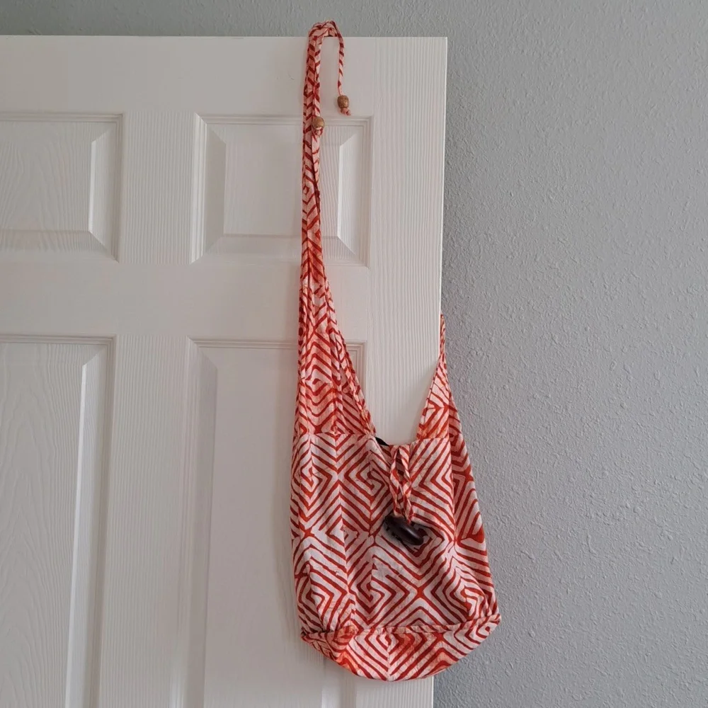 Crossbody Bag 8/24
